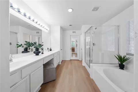 Bath - 46371 Sharon St, Temecula, CA 92592 photo 1 of 3