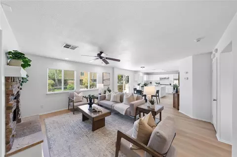 Living - 46371 Sharon St, Temecula, CA 92592 photo 2 of 4