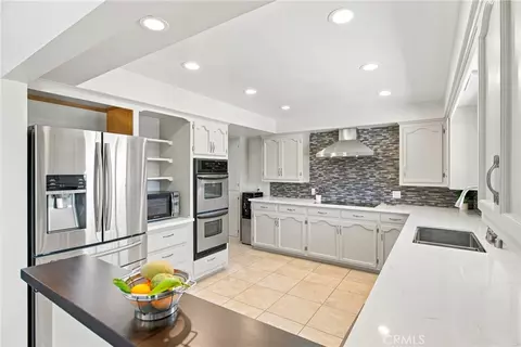 Kitchen - 1019 Riverview Dr, Fallbrook, CA 92028 photo 2 of 3