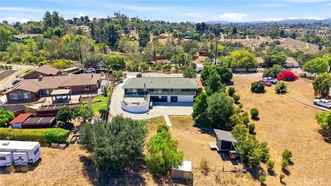 View/Area - 1019 Riverview Dr, Fallbrook, CA 92028 photo 2 of 3