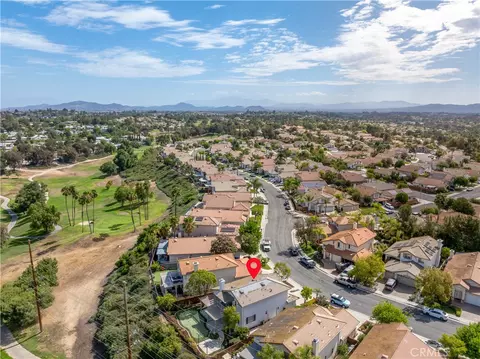 View/Area - 41953 Vardon Dr, Temecula, CA 92591 photo 3 of 8