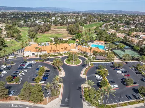 View/Area - 41953 Vardon Dr, Temecula, CA 92591 photo 5 of 8