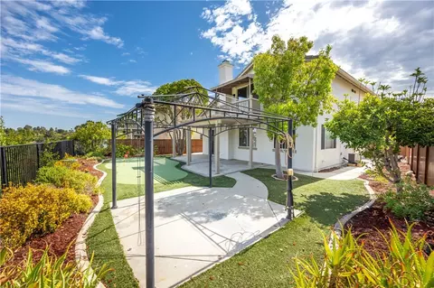 Exterior - 41953 Vardon Dr, Temecula, CA 92591 photo 7 of 9