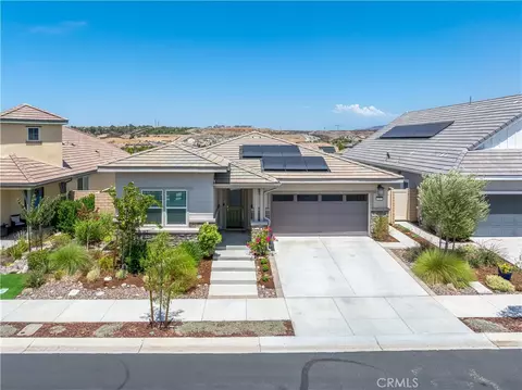 Exterior - 32012 Hyacinth Way, Temecula, CA 92591 photo 7 of 9