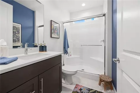 Bath - 32012 Hyacinth Way, Temecula, CA 92591 photo 2 of 4