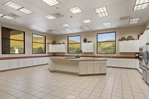 Kitchen - 28166 Glenside Ct, Menifee, CA 92584 photo 6 of 6