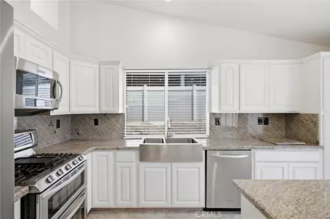 Kitchen - 33545 Wildflower, Yucaipa, CA 92399 photo 1 of 3