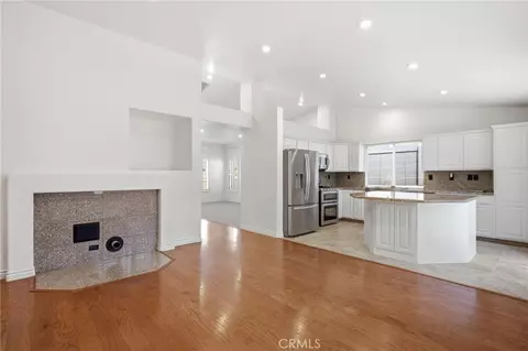 Living - 33545 Wildflower, Yucaipa, CA 92399 photo 3 of 8