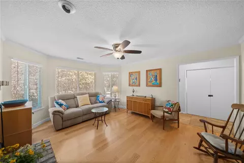 Living - 720 Carnation Ln, Fallbrook, CA 92028 photo 1 of 2