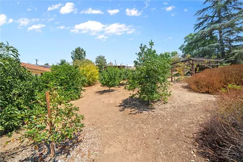 Exterior - 720 Carnation Ln, Fallbrook, CA 92028 photo 18 of 24