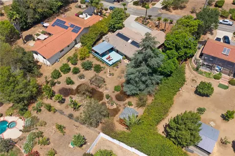 View/Area - 720 Carnation Ln, Fallbrook, CA 92028 photo 3 of 3