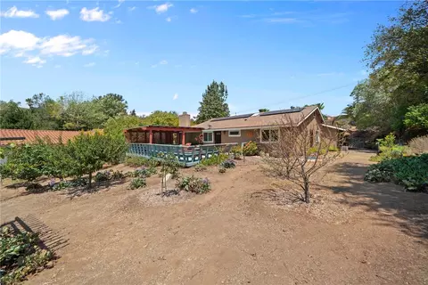 Exterior - 720 Carnation Ln, Fallbrook, CA 92028 photo 11 of 24