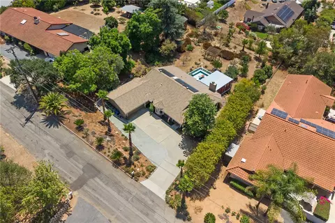 View/Area - 720 Carnation Ln, Fallbrook, CA 92028 photo 1 of 3