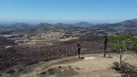 0 Intrepid, Hemet, CA 92544 photo 9