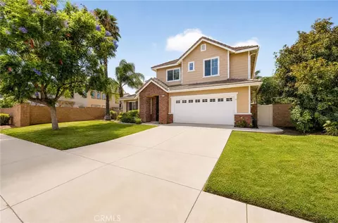 Exterior - 32118 Copper Crst, Temecula, CA 92592 photo 3 of 12