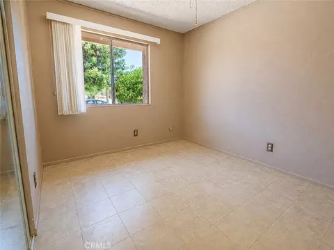 Bedroom - 1925 Silver Oak Way, Hemet, CA 92545 photo 2 of 3