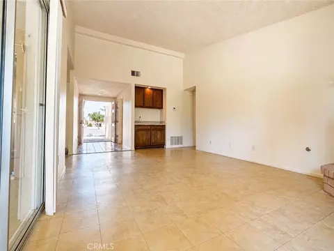 Living - 1925 Silver Oak Way, Hemet, CA 92545 photo 2 of 2