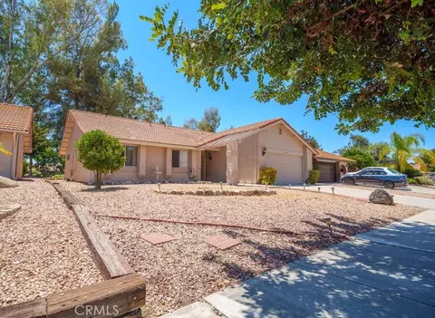 Exterior - 1925 Silver Oak Way, Hemet, CA 92545 photo 1 of 6