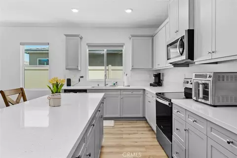 Kitchen - 29259 Outback, Winchester, CA 92596 photo 1 of 2
