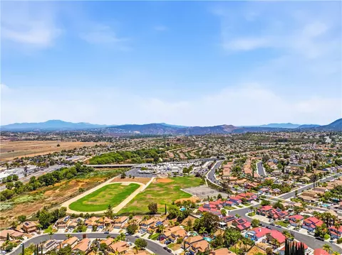 View/Area - 33002 Romero Dr, Temecula, CA 92592 photo 4 of 5