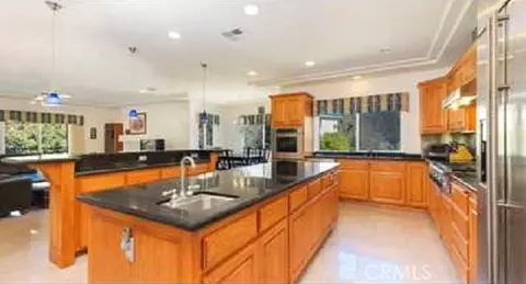 Kitchen - 44952 Vista Del Mar, Temecula, CA 92590 photo 4 of 4