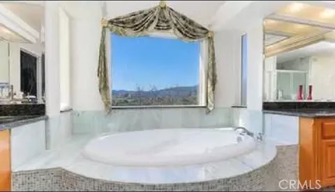 Bath - 44952 Vista Del Mar, Temecula, CA 92590 photo 2 of 2