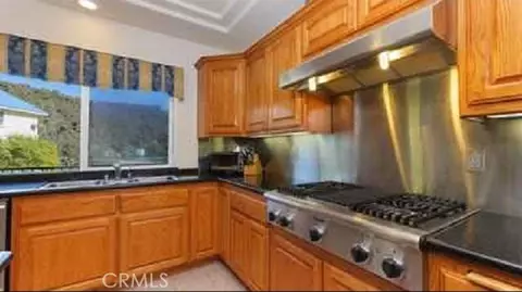 Kitchen - 44952 Vista Del Mar, Temecula, CA 92590 photo 3 of 4