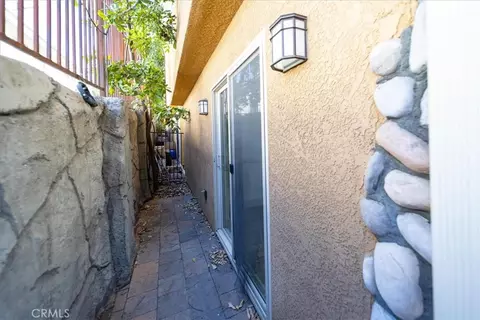 Exterior - 10121 W Amber Ct, Tujunga, CA 91042 photo 4 of 4