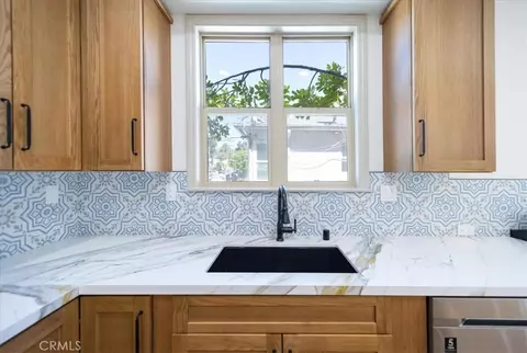 Kitchen - 10121 W Amber Ct, Tujunga, CA 91042 photo 7 of 7