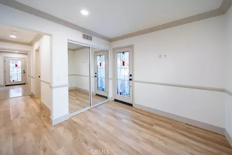 Entry Way - 10121 W Amber Ct, Tujunga, CA 91042 photo 5 of 9