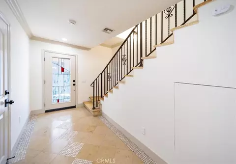 Entry Way - 10121 W Amber Ct, Tujunga, CA 91042 photo 2 of 9