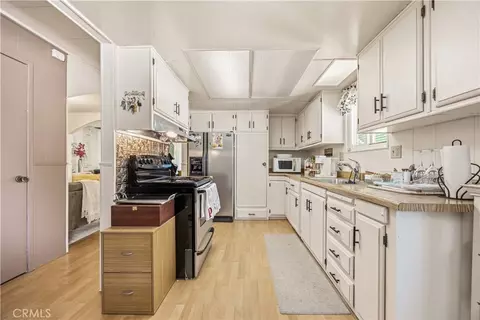 19126 Hinton St, Hesperia, CA 92345 photo 9