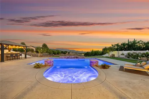 Exterior - 38141 Seneca Cir, Temecula, CA 92592 photo 6 of 23