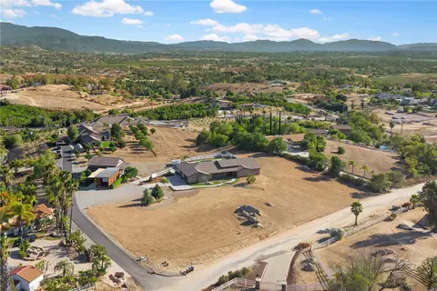 View/Area - 38141 Seneca Cir, Temecula, CA 92592 photo 3 of 4