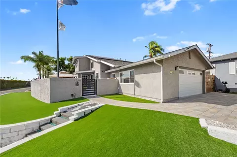 Exterior - 1716 Soto St, Oceanside, CA 92054 photo 2 of 10