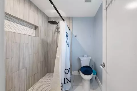 Bath - 1716 Soto St, Oceanside, CA 92054 photo 4 of 4