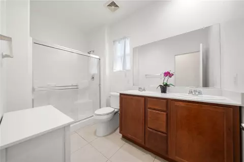 Bath - 43044 Greene Cir, Temecula, CA 92592 photo 3 of 3