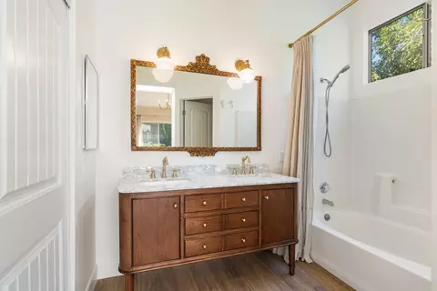 Bath - 43634 Corte Cabral, Temecula, CA 92592 photo 1 of 3