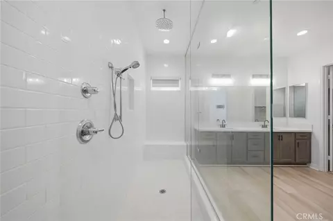 Bath - 39481 Chamise St, Temecula, CA 92591 photo 2 of 2