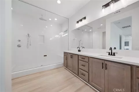 Bath - 39481 Chamise St, Temecula, CA 92591 photo 1 of 2