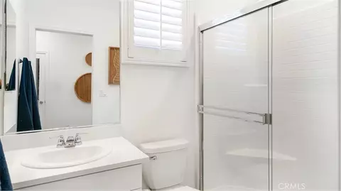 Bath - 17250 Cascade Ct, Hesperia, CA 92345 photo 2 of 3