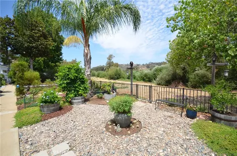 Exterior - 3404 Oak Cliff Dr #3, Fallbrook, CA 92028 photo 3 of 6