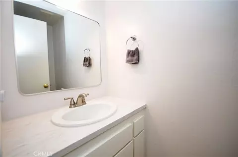 Bath - 3404 Oak Cliff Dr #3, Fallbrook, CA 92028 photo 1 of 4