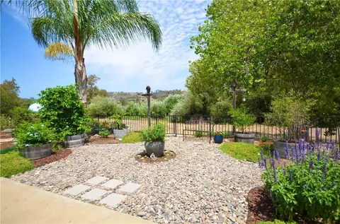 Exterior - 3404 Oak Cliff Dr #3, Fallbrook, CA 92028 photo 5 of 6