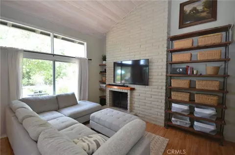 Living - 3404 Oak Cliff Dr #3, Fallbrook, CA 92028 photo 2 of 2