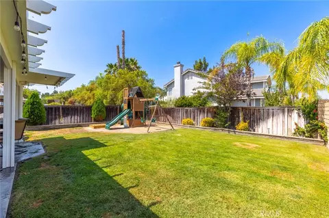 Exterior - 39223 Devotion Ln, Murrieta, CA 92563 photo 4 of 5