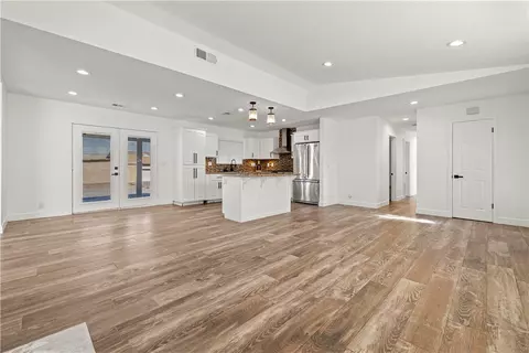 Living - 8811 7th Ave, Hesperia, CA 92345 photo 5 of 7