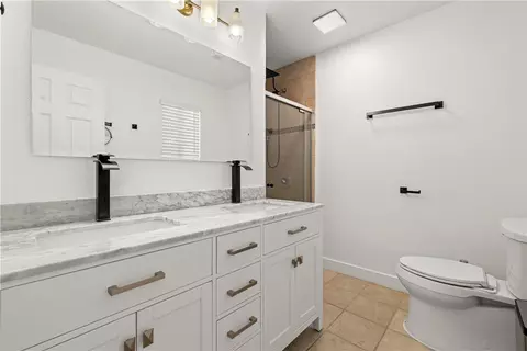 Bath - 8811 7th Ave, Hesperia, CA 92345 photo 1 of 2