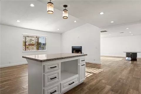 Living - 8811 7th Ave, Hesperia, CA 92345 photo 3 of 7