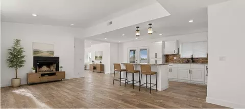 Entry Way - 8811 7th Ave, Hesperia, CA 92345 photo 1 of 1